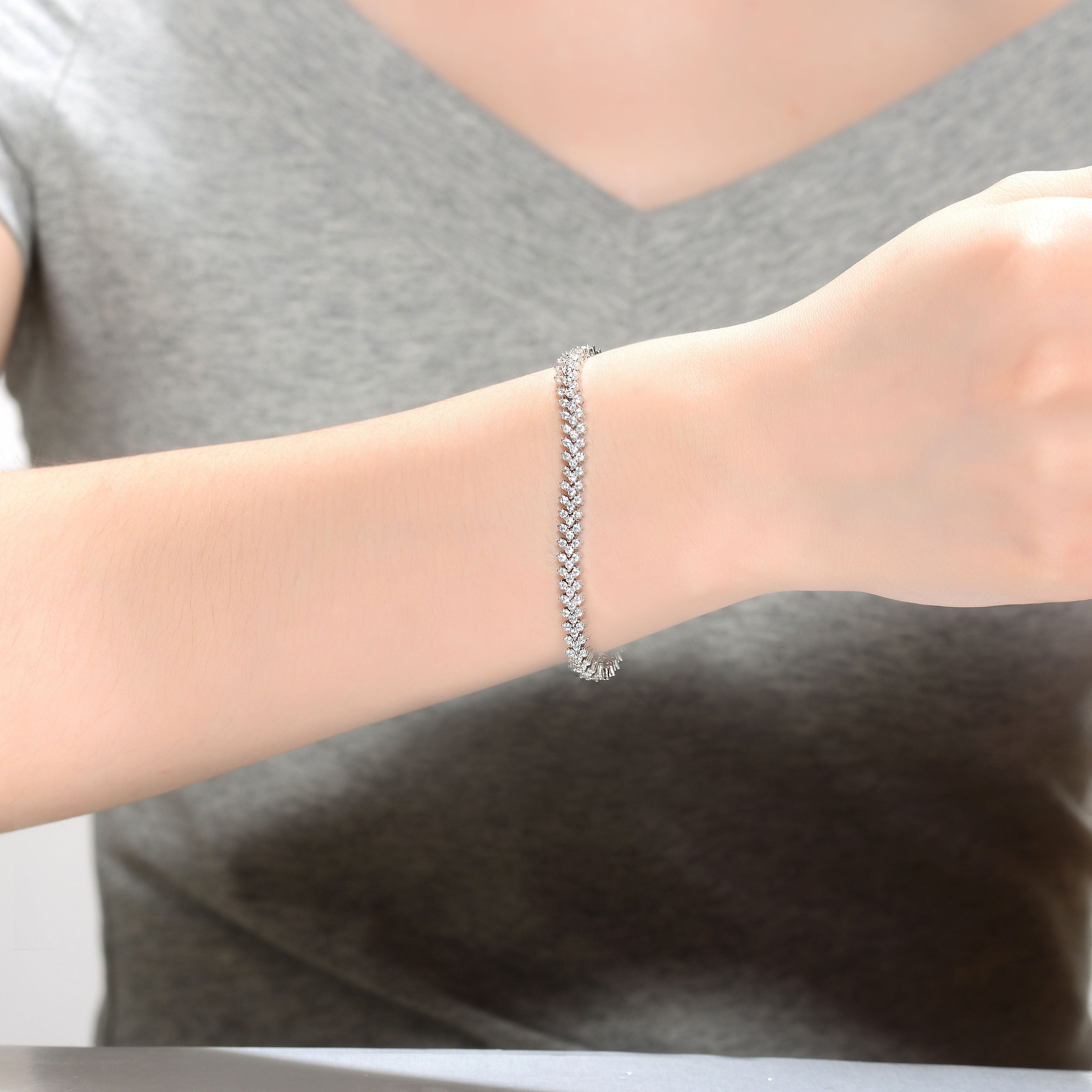 Monfort Arrow Style Tennis Bracelet GENEVIVE