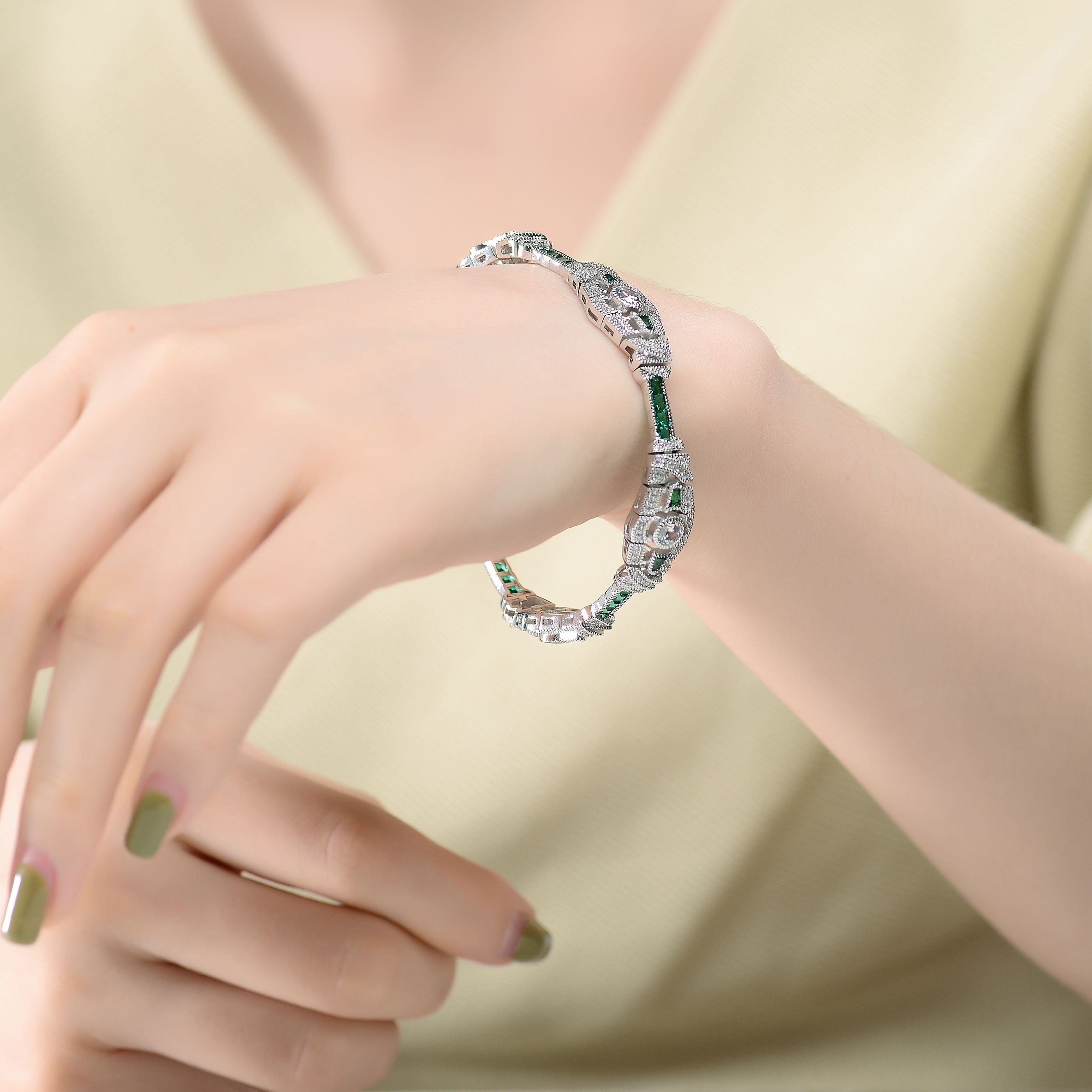 Juliette Oval Link Bracelet GENEVIVE