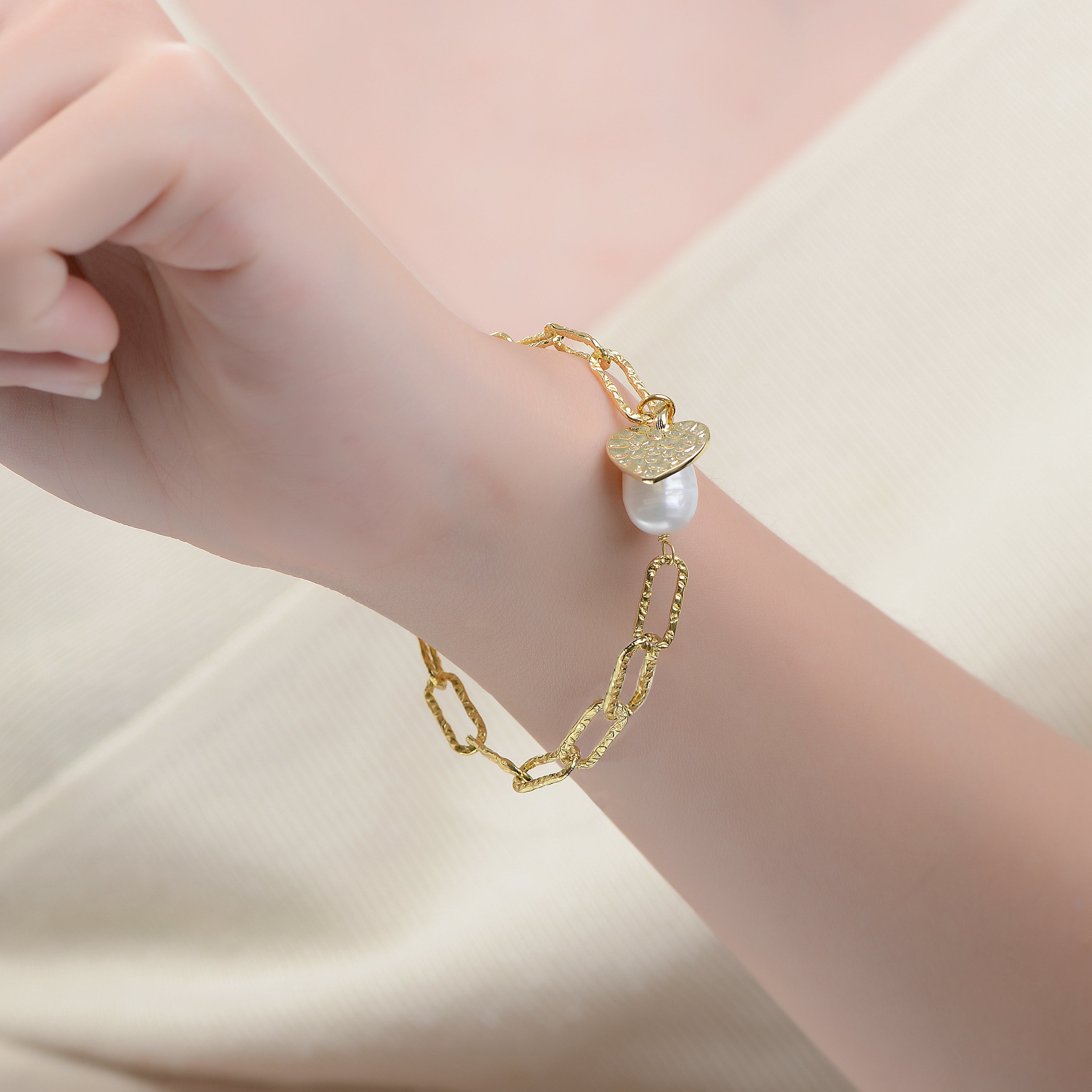 Brigitte Coeur Golden Chain Pearl Heart Bracelet GENEVIVE