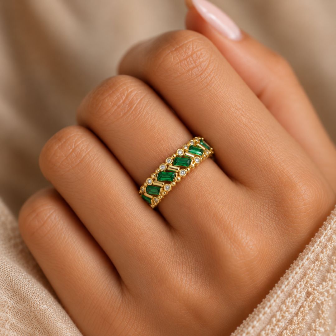 Déco Green Baguette Eternity Band Ring GENEVIVE