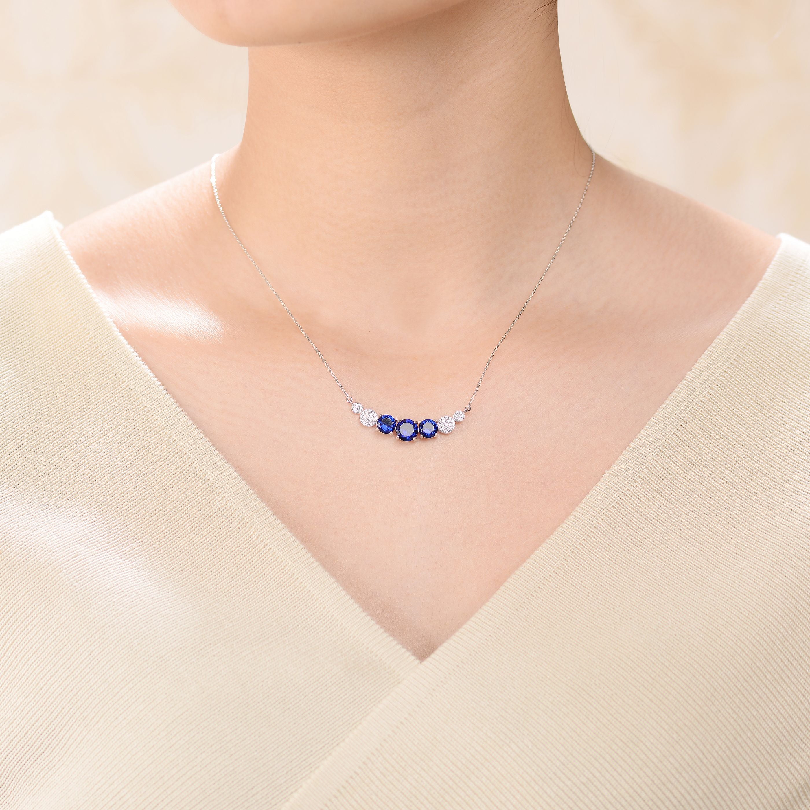 Julie Midi Circle Necklace GENEVIVE