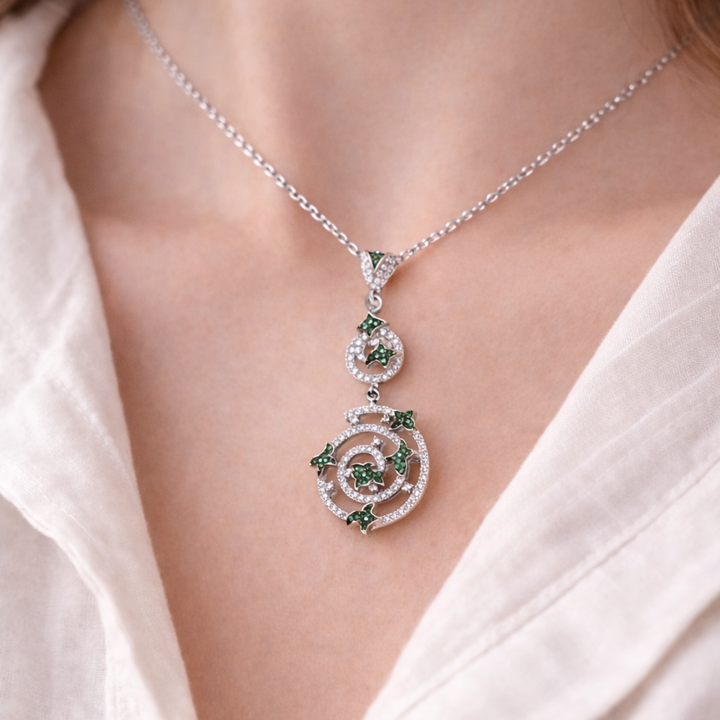 Noelle Étoiles Green Pendant GENEVIVE