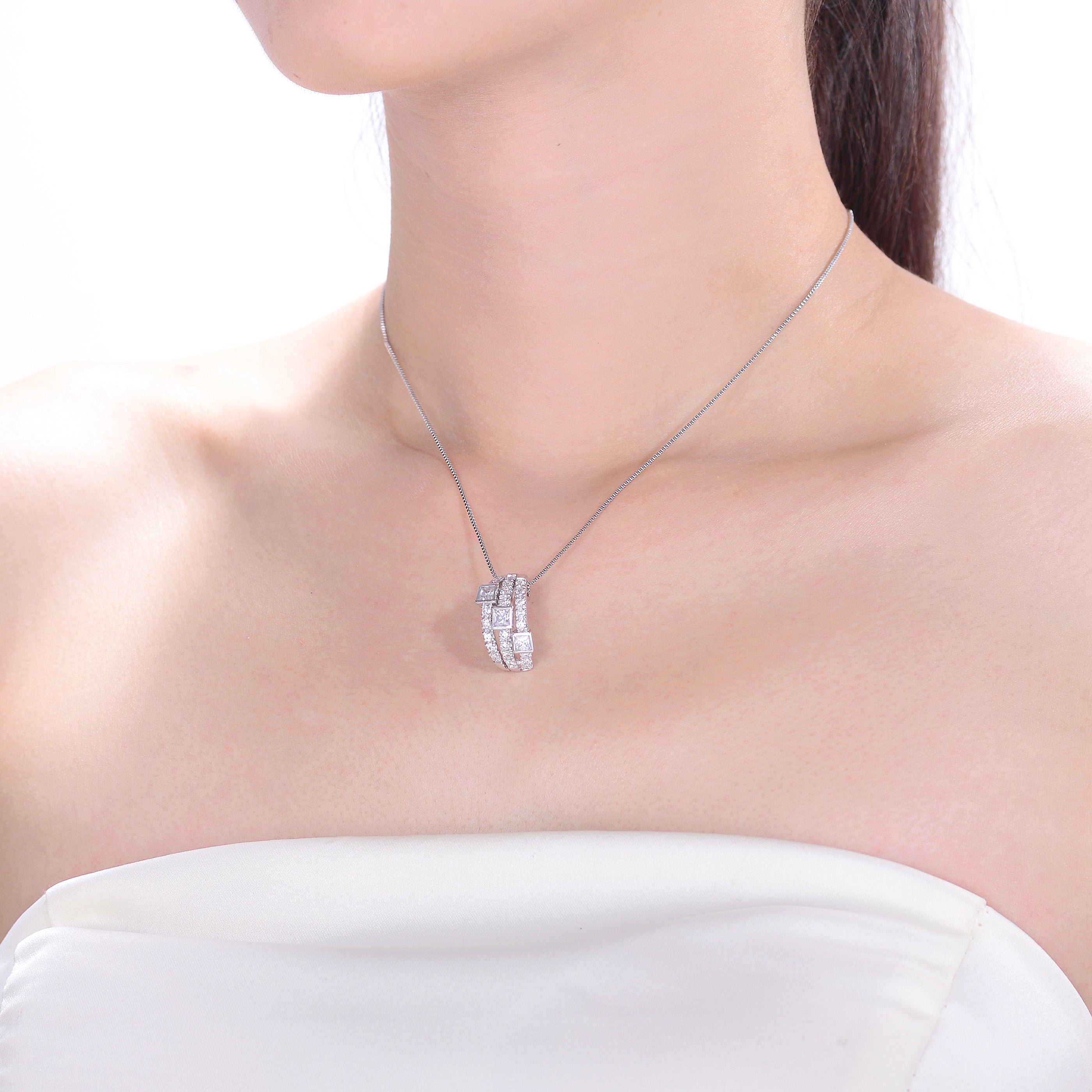 Rochelle Ring Necklace GENEVIVE