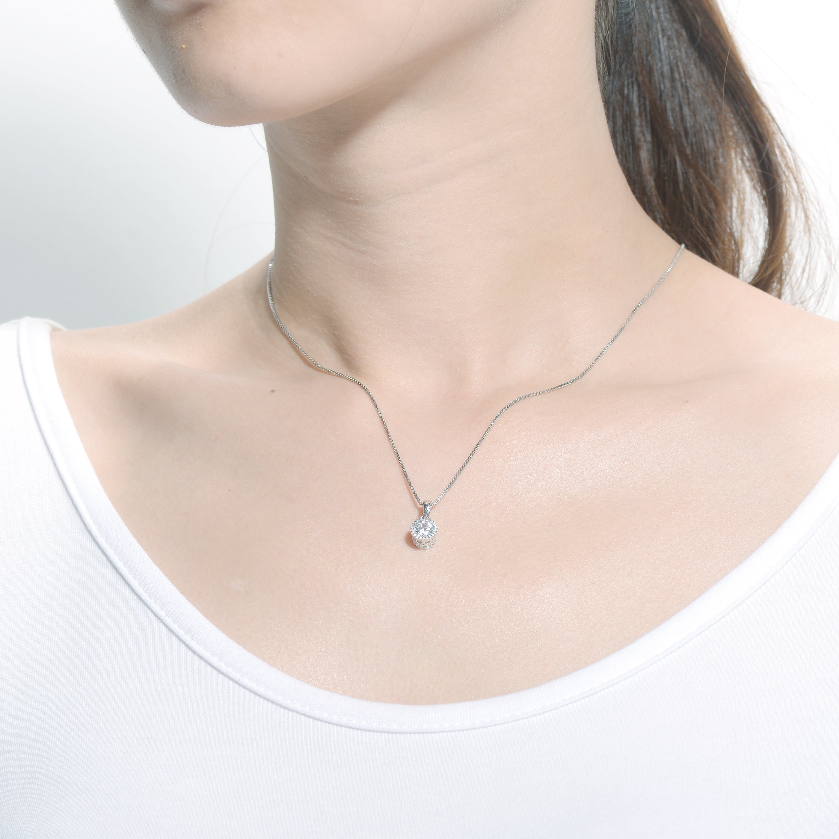 Marie Dainty Dot Pendant Necklace GENEVIVE