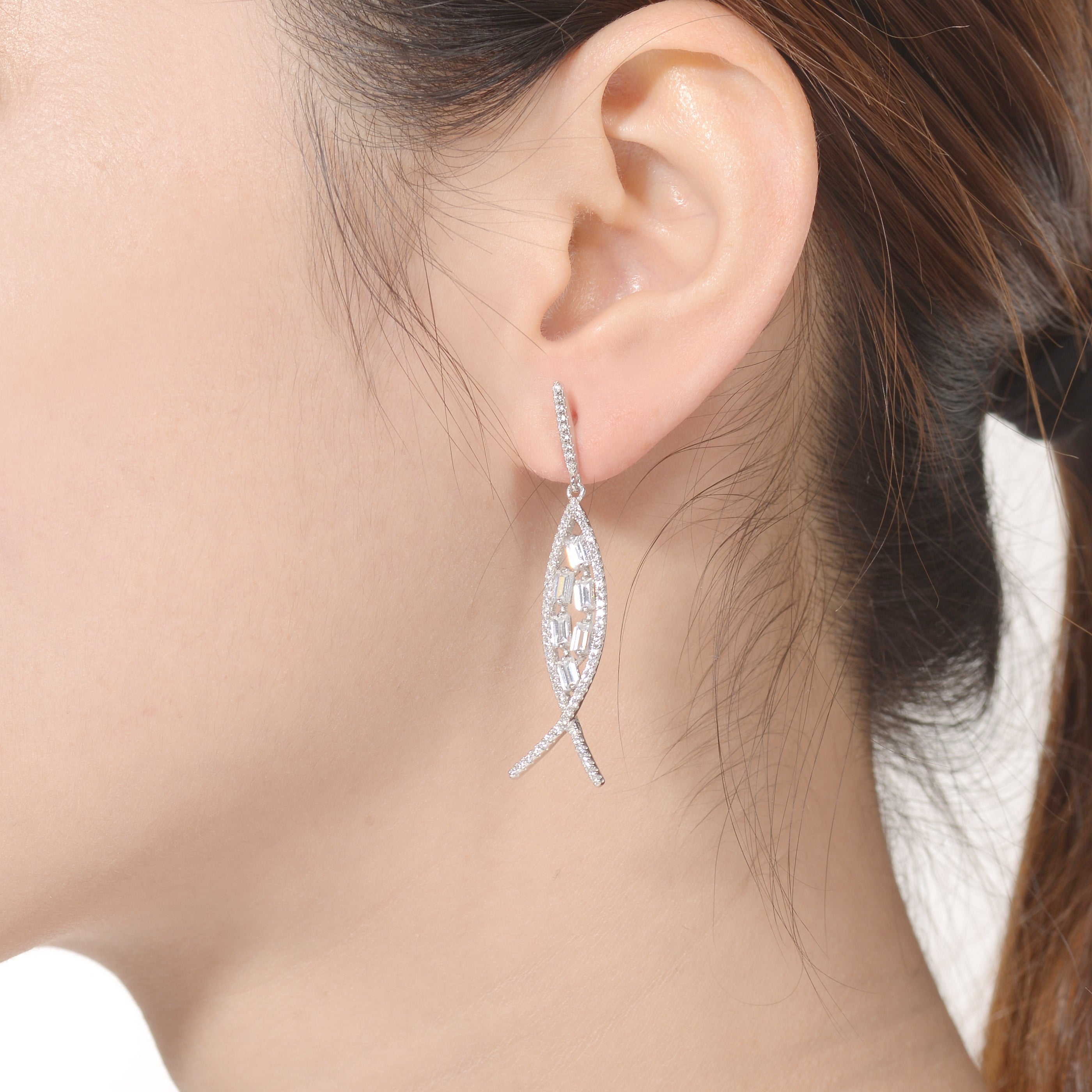Marie Crossover Vertical Earrings GENEVIVE