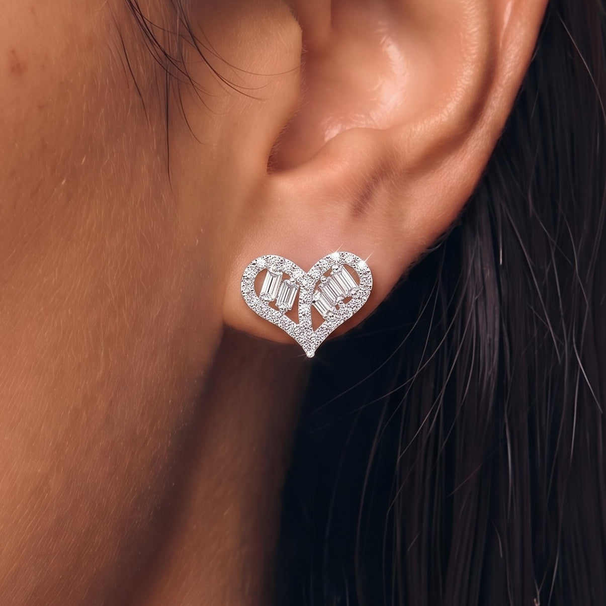 Noémie Heart Stud Earrings GENEVIVE