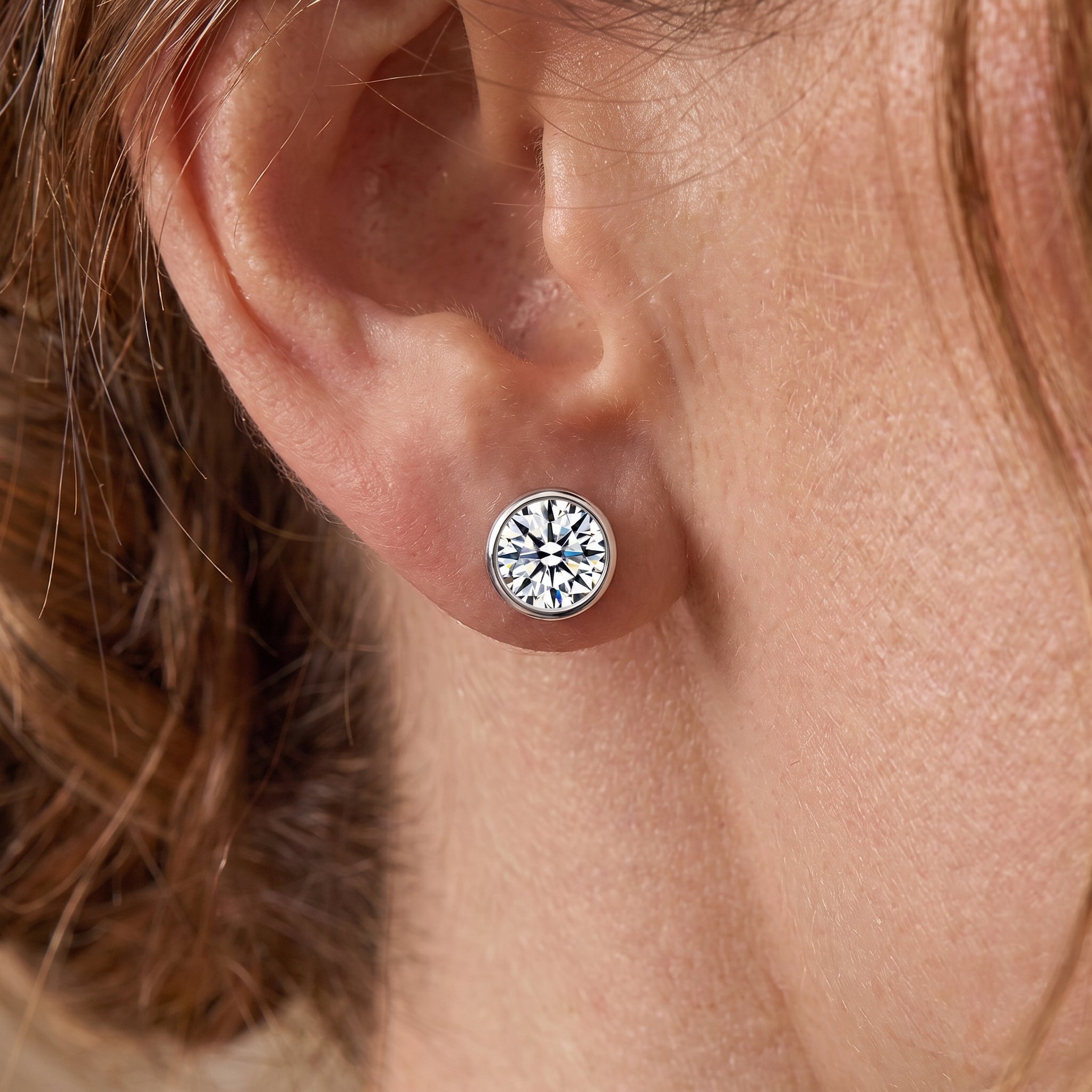 La Scene Moissanite Modern Bezel Stud Earrings GENEVIVE