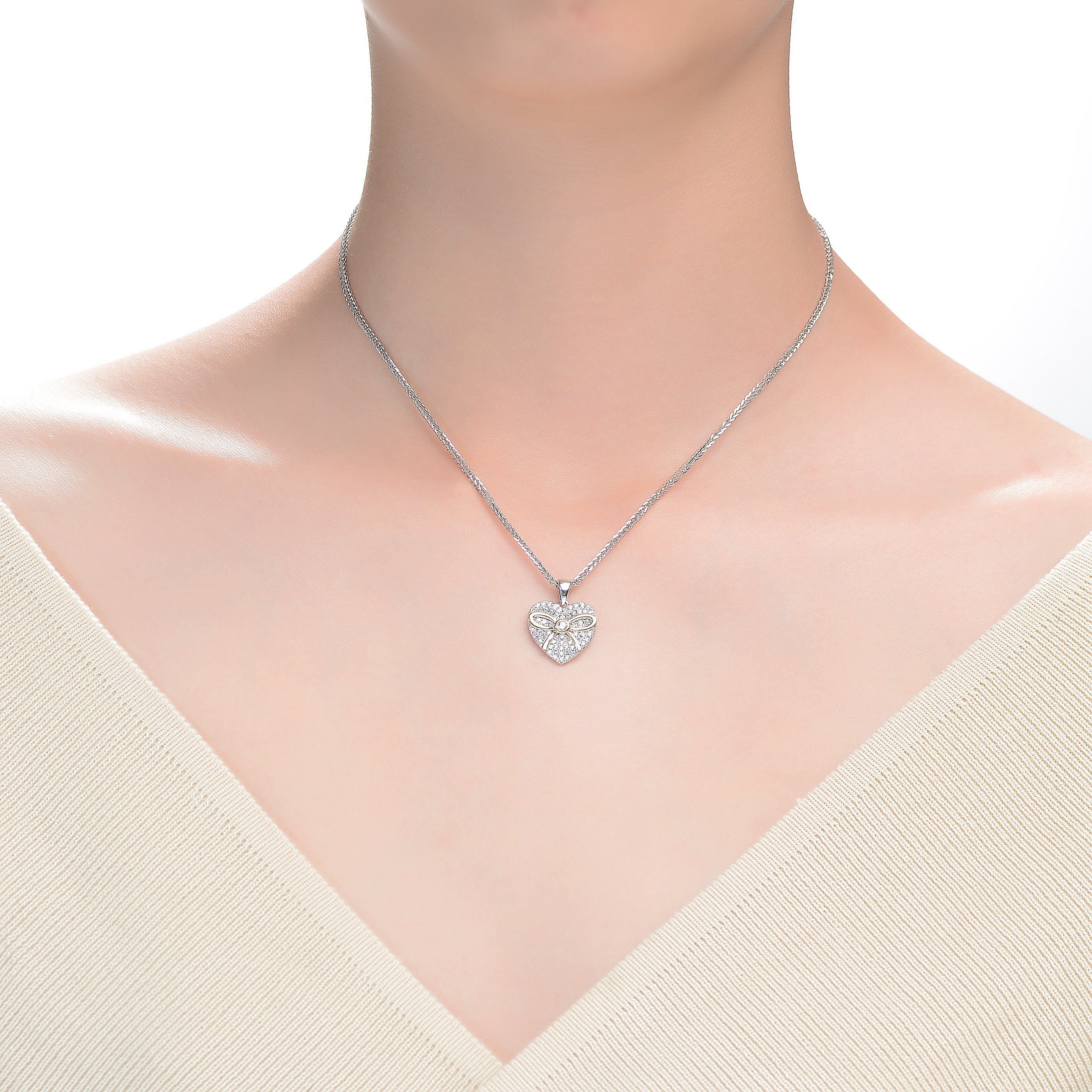 Vilette Classic Heart Bow Necklace GENEVIVE